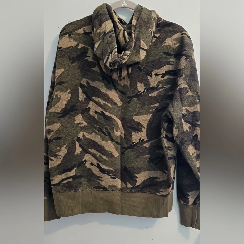 Old Navy Men's Camouflage Crewneck Sweater - Green and Brown